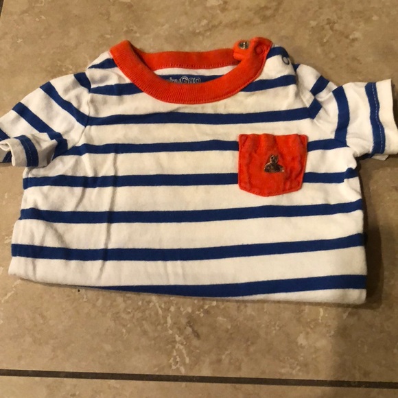 Baby boy GAP 3-6 month onesies - Picture 4 of 4